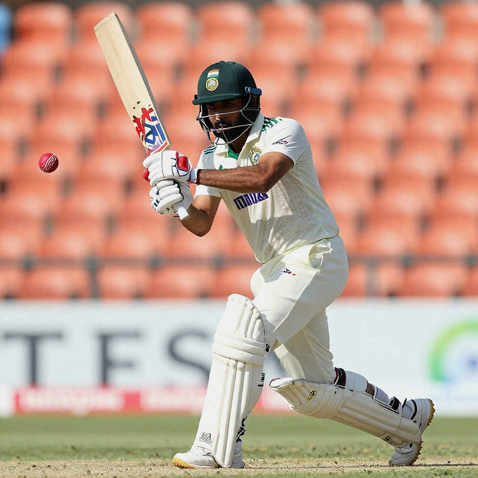Empty Sheet, Full Stadium: Finding Signal in Asian Cricket's Transfer Market Empty Sheet, Full Stadium: Finding Signal in Asian Cricket's Transfer Market