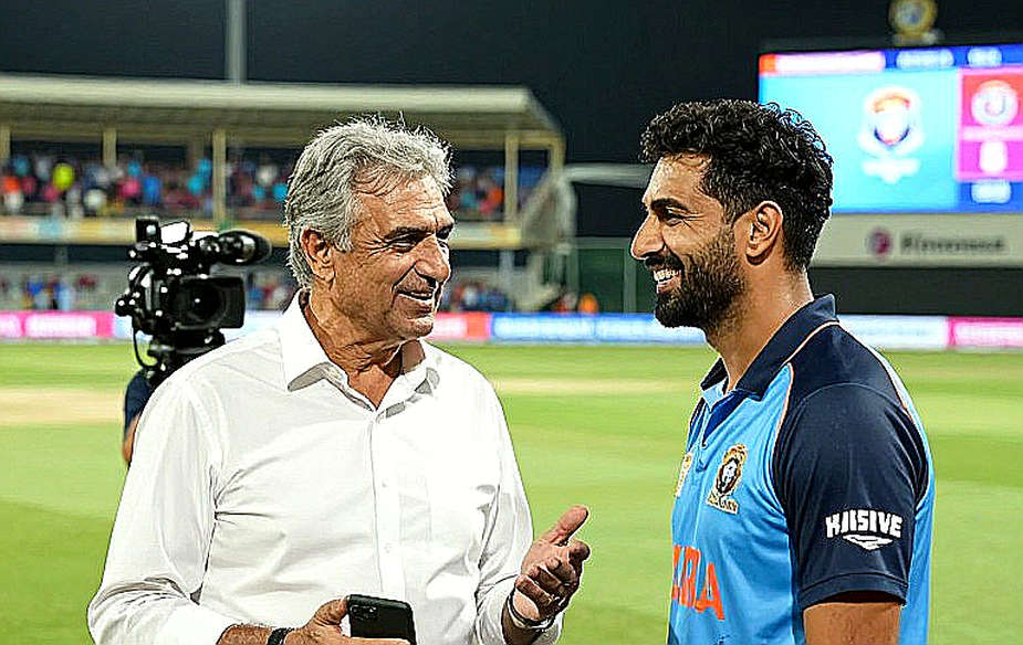 খালি খাতার পাঠ: ক্রিকেটের ডেটা-যুগে ব্লকচেইন, সত্য আর এক ছেলের নাম খালি খাতার পাঠ: ক্রিকেটের ডেটা-যুগে ব্লকচেইন, সত্য আর এক ছেলের নাম