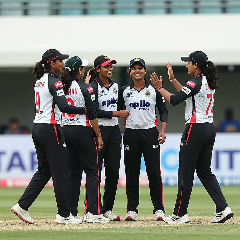 ম্যাডিনসনের পুনরুত্থান: ডারবানের সবুজ পিচে ১৯ মাস পর প্রথম শ্রেণির ব্যাট হাতে এক ঝুঁকিপূর্ণ বাজি