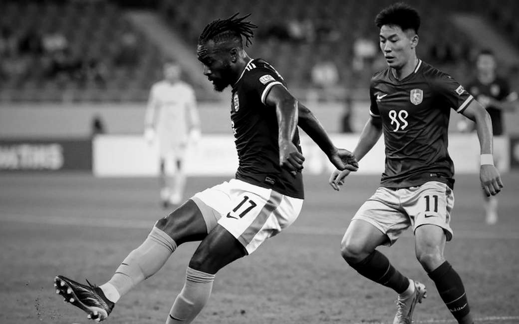 On-Chain Geometry: Transfer Economics, Load Management and Pitch Spacing in Football's Blockchain Era On-Chain Geometry: Transfer Economics, Load Management and Pitch Spacing in Football's Blockchain Era