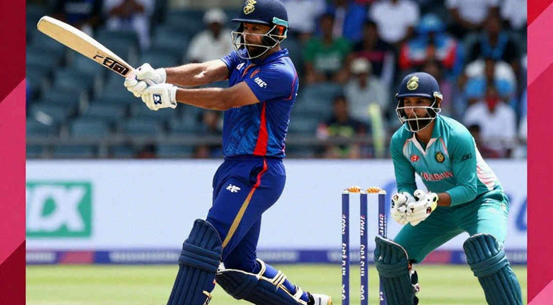 পাওয়ারপ্লে প্রিমিয়াম: টি-টোয়েন্টির বাজারে প্রথম ছয় ওভার কেন সবচেয়ে কম দামি সম্পদ