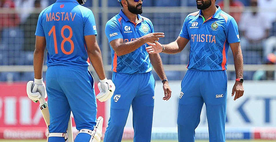 হার্দিকের বদলে শেডগে: ভারত এ-র স্কোয়াড বদল আসলে অলরাউন্ডার-সংকটের নথিপত্র