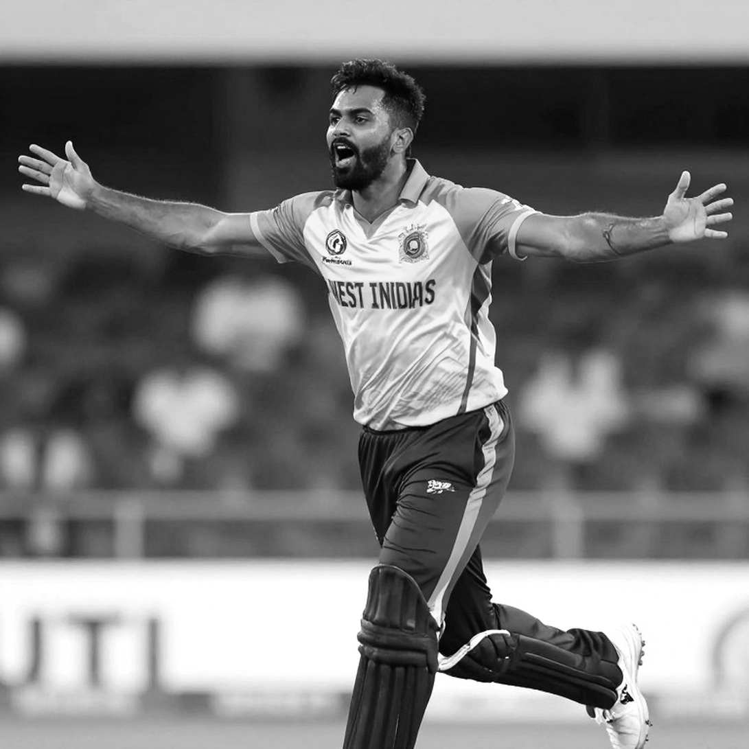 যে সংকেত নিলামের কোলাহল চাপা দেয়