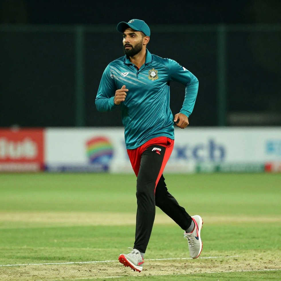 SA20 ২০২৭ নিলাম: রাজশাহীর চায়ের দোকান থেকে দেখা একটা ফানেল, আর একটা নীরব নাম SA20 ২০২৭ নিলাম: রাজশাহীর চায়ের দোকান থেকে দেখা একটা ফানেল, আর একটা নীরব নাম