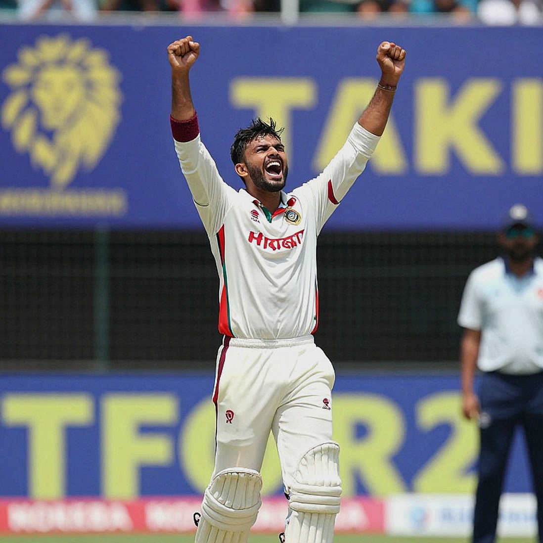 ভাড়া করা হলঘর থেকে নিজের উঠোন: উপসাগরীয় ক্রিকেটের ৭–১৫ ওভার, প্রবাসী স্মৃতি ও এক ইনিংসের স্থাপত্য