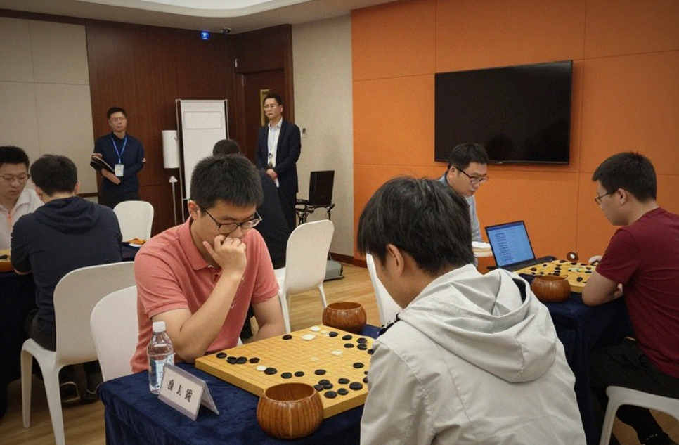 The Headline That Sells Caruana, The Page That Sells a Course The Headline That Sells Caruana, The Page That Sells a Course
